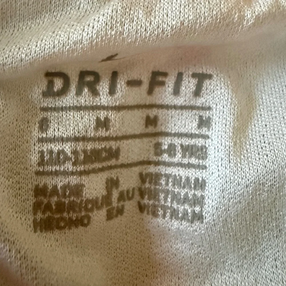 Nike vibrant tie